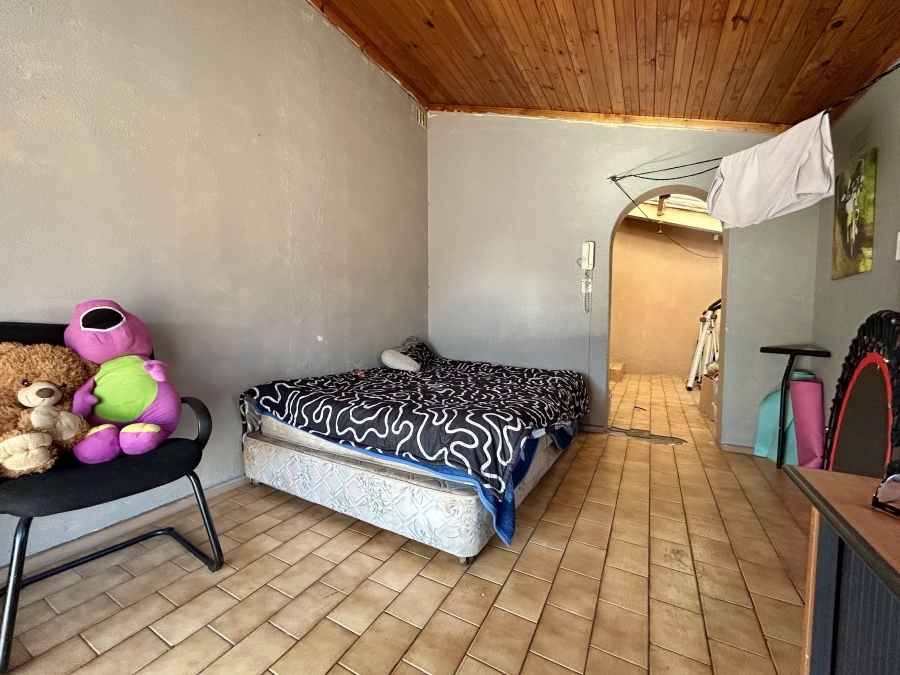 2 Bedroom Property for Sale in Fairfield Estate Western Cape
